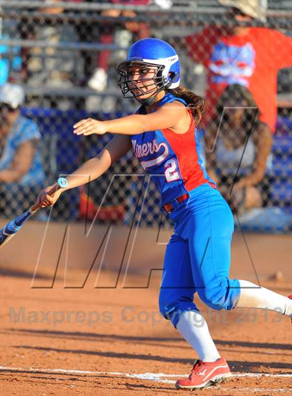 Thumbnail 2 in Northwest Christian vs. San Manuel (AIA D4 Final) photogallery.