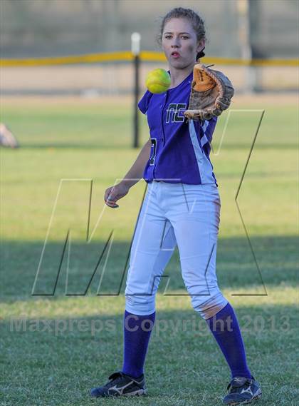 Thumbnail 2 in Northwest Christian vs. San Manuel (AIA D4 Final) photogallery.