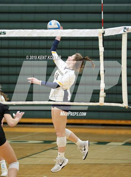 Thumbnail 1 in Oxford vs. Lake Orion (MHSAA District Final) photogallery.