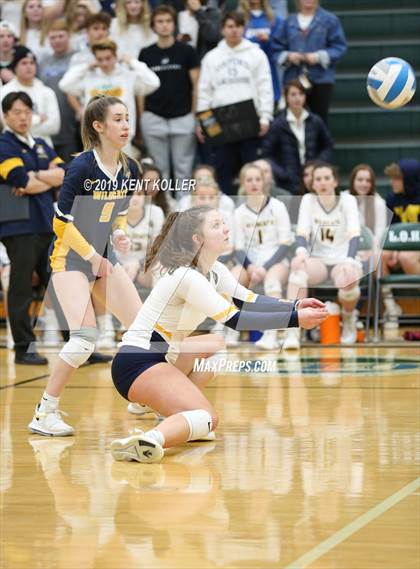 Thumbnail 2 in Oxford vs. Lake Orion (MHSAA District Final) photogallery.