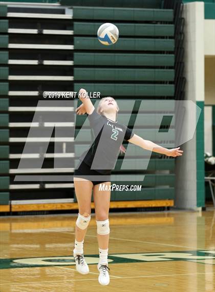 Thumbnail 2 in Oxford vs. Lake Orion (MHSAA District Final) photogallery.