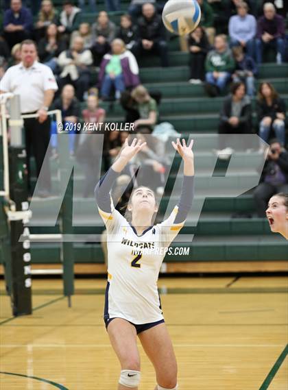 Thumbnail 1 in Oxford vs. Lake Orion (MHSAA District Final) photogallery.