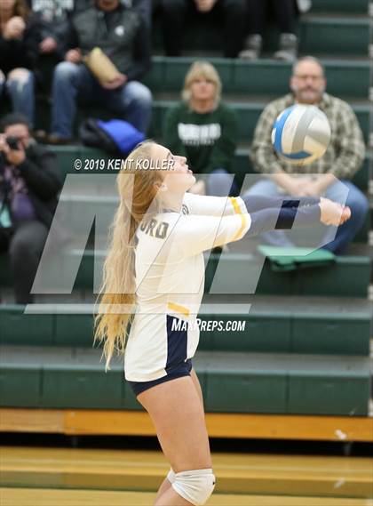 Thumbnail 3 in Oxford vs. Lake Orion (MHSAA District Final) photogallery.