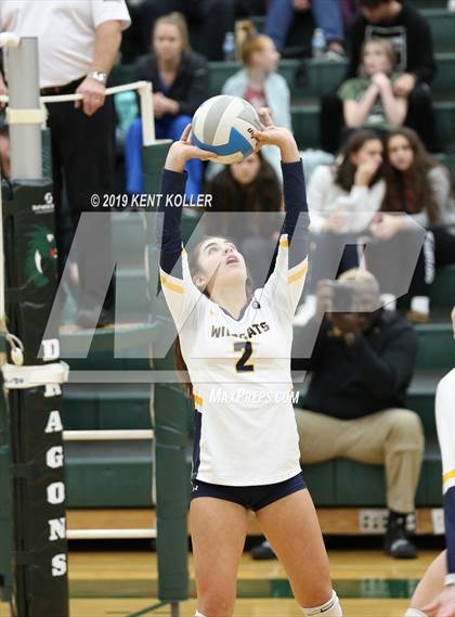 Thumbnail 3 in Oxford vs. Lake Orion (MHSAA District Final) photogallery.