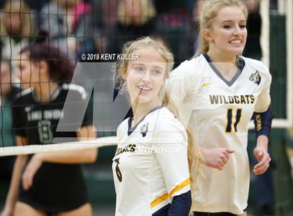 Thumbnail 3 in Oxford vs. Lake Orion (MHSAA District Final) photogallery.