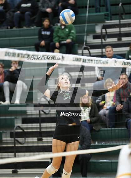 Thumbnail 2 in Oxford vs. Lake Orion (MHSAA District Final) photogallery.