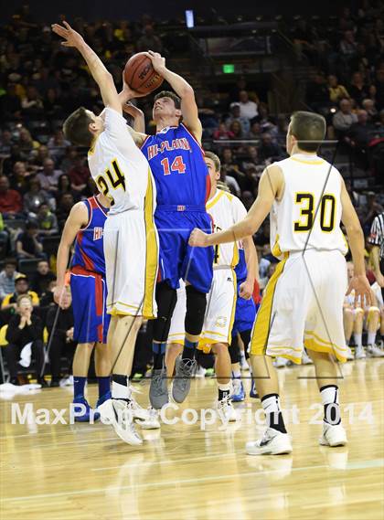 Thumbnail 2 in Hi-Plains vs. Caliche (CHSAA 1A Final) photogallery.
