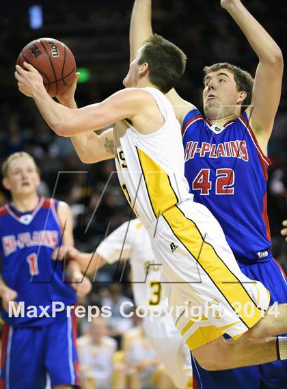 Thumbnail 1 in Hi-Plains vs. Caliche (CHSAA 1A Final) photogallery.