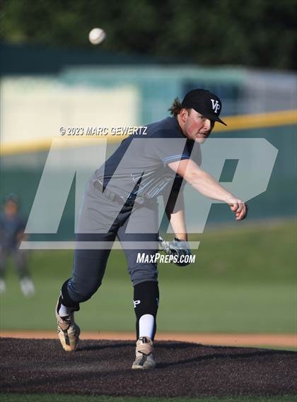Thumbnail 3 in Villa Park @ Foothill photogallery.