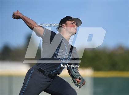 Thumbnail 1 in Villa Park @ Foothill photogallery.
