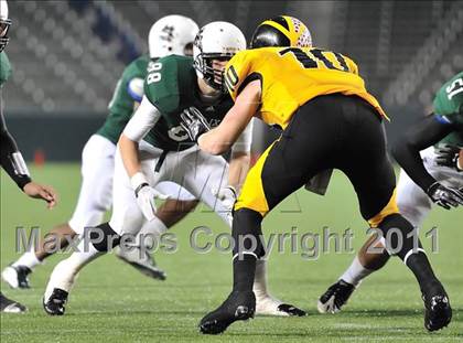 Thumbnail 1 in Del Oro vs. Helix (CIF State D2 Final) photogallery.