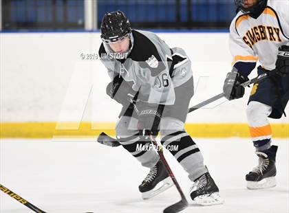Thumbnail 2 in Xavier vs. Simsbury (Carrano Cup Semifinal) photogallery.
