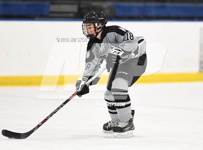 Thumbnail 2 in Xavier vs. Simsbury (Carrano Cup Semifinal) photogallery.