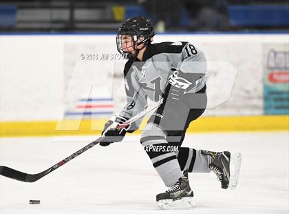 Thumbnail 2 in Xavier vs. Simsbury (Carrano Cup Semifinal) photogallery.