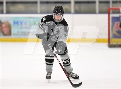 Thumbnail 1 in Xavier vs. Simsbury (Carrano Cup Semifinal) photogallery.