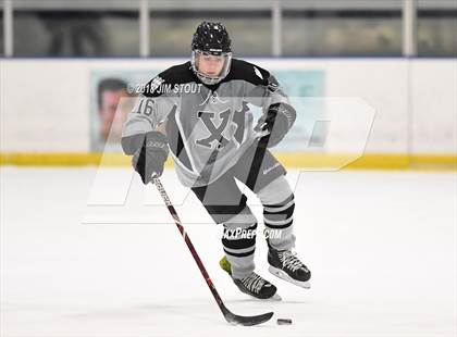 Thumbnail 2 in Xavier vs. Simsbury (Carrano Cup Semifinal) photogallery.