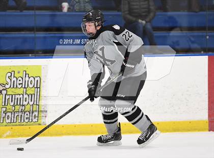 Thumbnail 2 in Xavier vs. Simsbury (Carrano Cup Semifinal) photogallery.
