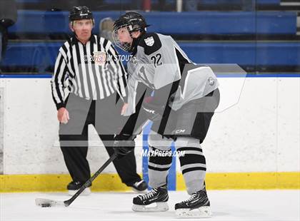Thumbnail 1 in Xavier vs. Simsbury (Carrano Cup Semifinal) photogallery.