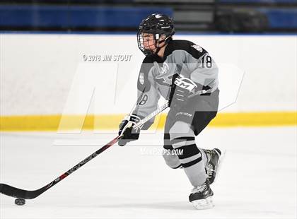 Thumbnail 3 in Xavier vs. Simsbury (Carrano Cup Semifinal) photogallery.