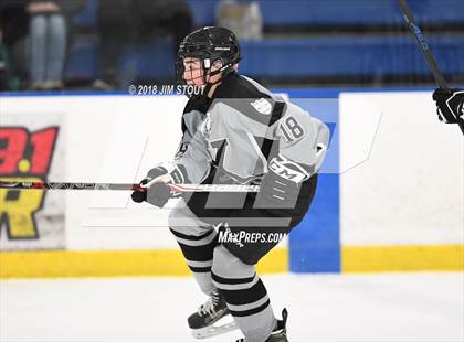 Thumbnail 3 in Xavier vs. Simsbury (Carrano Cup Semifinal) photogallery.