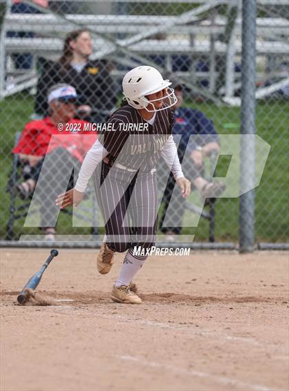 Thumbnail 1 in Blackfoot vs Vallivue (IHSAA 4A State Tournament) photogallery.