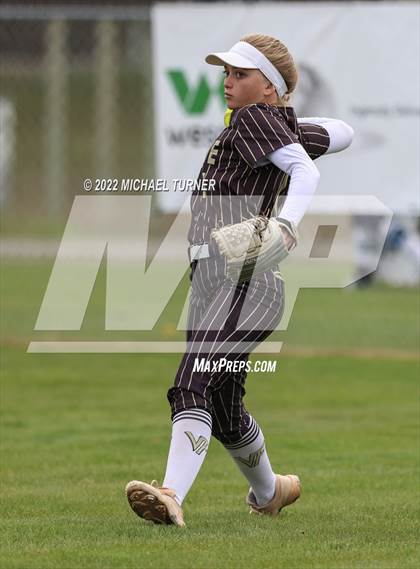 Thumbnail 2 in Blackfoot vs Vallivue (IHSAA 4A State Tournament) photogallery.