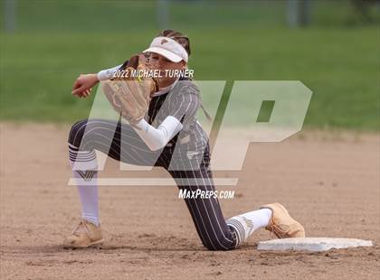 Thumbnail 3 in Blackfoot vs Vallivue (IHSAA 4A State Tournament) photogallery.