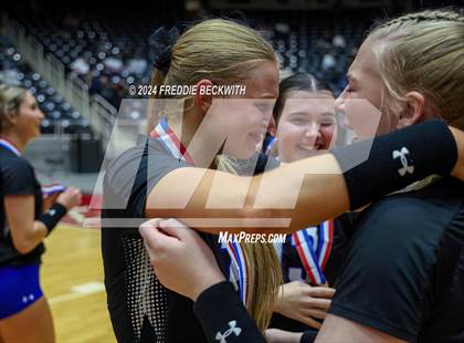Thumbnail 2 in Byron Nelson vs. Stratford (UIL 6A Volleyball Division II Final) photogallery.