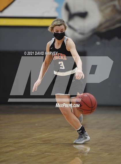 Thumbnail 3 in Erie vs. Green Mountain photogallery.