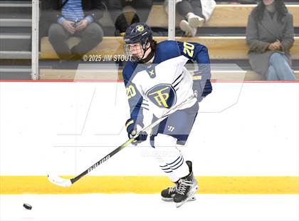 Thumbnail 1 in Kent vs. Trinity-Pawling (Avon Christmas Classic 7th Place) photogallery.