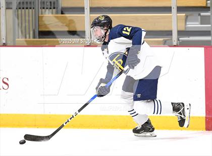 Thumbnail 2 in Kent vs. Trinity-Pawling (Avon Christmas Classic 7th Place) photogallery.
