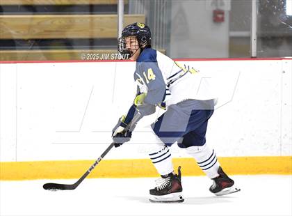 Thumbnail 2 in Kent vs. Trinity-Pawling (Avon Christmas Classic 7th Place) photogallery.
