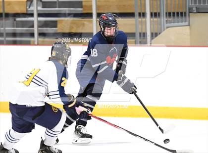 Thumbnail 3 in Kent vs. Trinity-Pawling (Avon Christmas Classic 7th Place) photogallery.