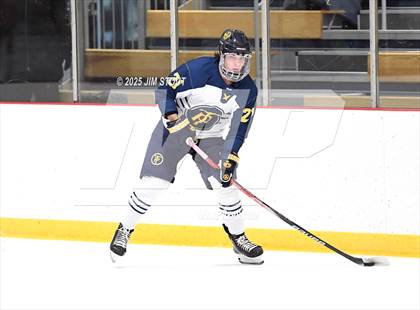 Thumbnail 1 in Kent vs. Trinity-Pawling (Avon Christmas Classic 7th Place) photogallery.