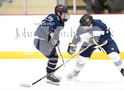 Thumbnail 2 in Kent vs. Trinity-Pawling (Avon Christmas Classic 7th Place) photogallery.