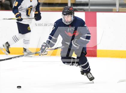 Thumbnail 2 in Kent vs. Trinity-Pawling (Avon Christmas Classic 7th Place) photogallery.