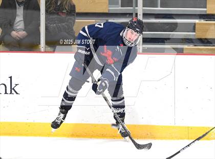 Thumbnail 1 in Kent vs. Trinity-Pawling (Avon Christmas Classic 7th Place) photogallery.
