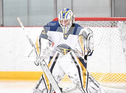 Thumbnail 2 in Kent vs. Trinity-Pawling (Avon Christmas Classic 7th Place) photogallery.