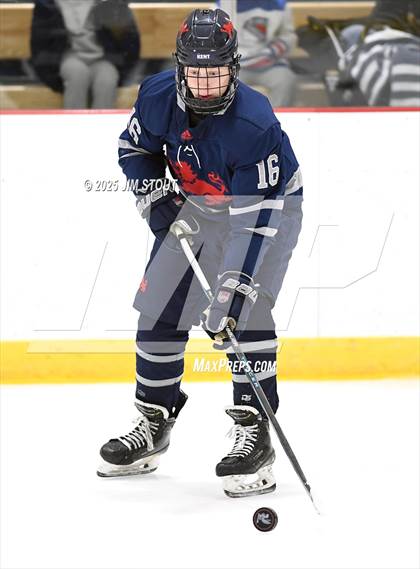 Thumbnail 3 in Kent vs. Trinity-Pawling (Avon Christmas Classic 7th Place) photogallery.