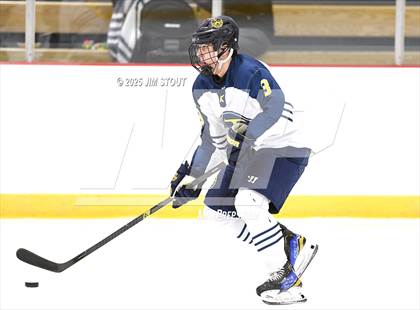 Thumbnail 2 in Kent vs. Trinity-Pawling (Avon Christmas Classic 7th Place) photogallery.