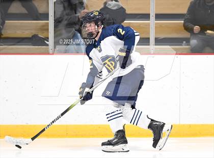 Thumbnail 1 in Kent vs. Trinity-Pawling (Avon Christmas Classic 7th Place) photogallery.