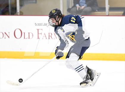 Thumbnail 1 in Kent vs. Trinity-Pawling (Avon Christmas Classic 7th Place) photogallery.
