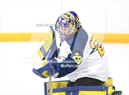 Thumbnail 3 in Kent vs. Trinity-Pawling (Avon Christmas Classic 7th Place) photogallery.