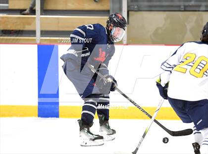 Thumbnail 1 in Kent vs. Trinity-Pawling (Avon Christmas Classic 7th Place) photogallery.