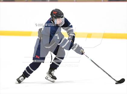 Thumbnail 3 in Kent vs. Trinity-Pawling (Avon Christmas Classic 7th Place) photogallery.