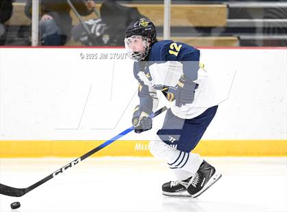 Thumbnail 1 in Kent vs. Trinity-Pawling (Avon Christmas Classic 7th Place) photogallery.