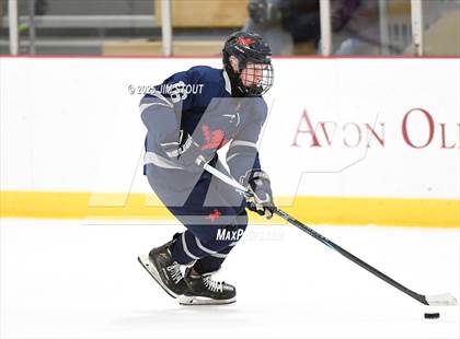 Thumbnail 2 in Kent vs. Trinity-Pawling (Avon Christmas Classic 7th Place) photogallery.