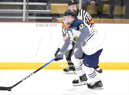 Thumbnail 3 in Kent vs. Trinity-Pawling (Avon Christmas Classic 7th Place) photogallery.