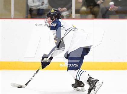 Thumbnail 3 in Kent vs. Trinity-Pawling (Avon Christmas Classic 7th Place) photogallery.