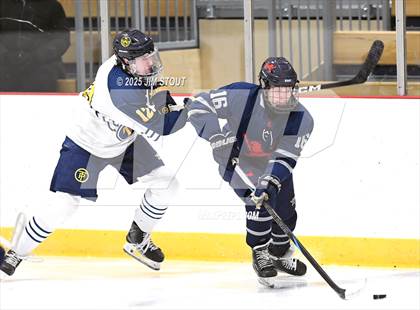 Thumbnail 2 in Kent vs. Trinity-Pawling (Avon Christmas Classic 7th Place) photogallery.